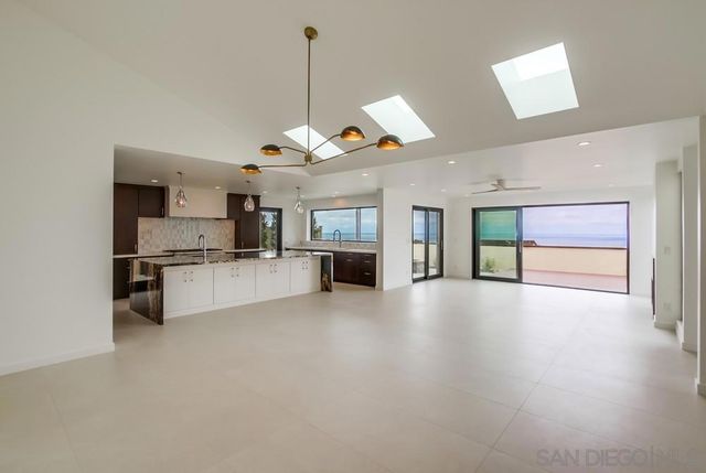 14066 Crest Way, Del Mar, CA 92014