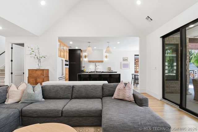 12010 S 68th East Avenue, Bixby, OK 74008