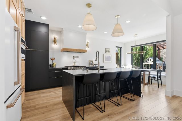 12010 S 68th East Avenue, Bixby, OK 74008