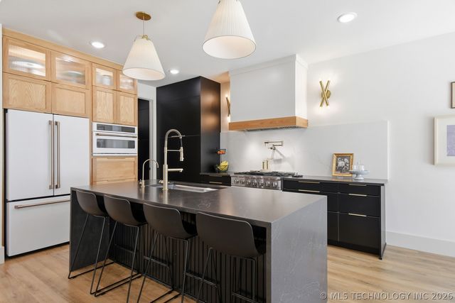 12010 S 68th East Avenue, Bixby, OK 74008