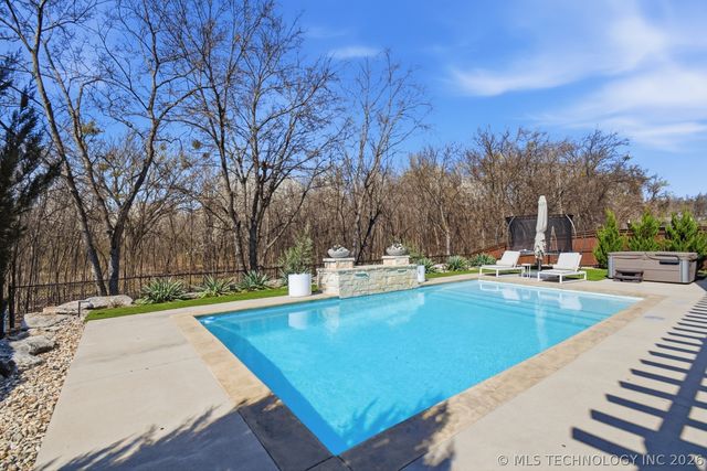 12010 S 68th East Avenue, Bixby, OK 74008