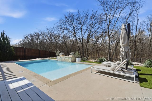 12010 S 68th East Avenue, Bixby, OK 74008