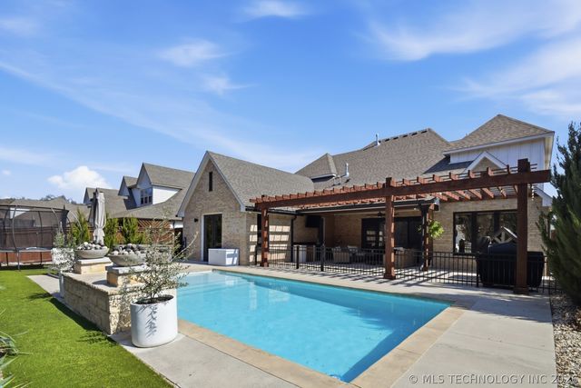 12010 S 68th East Avenue, Bixby, OK 74008