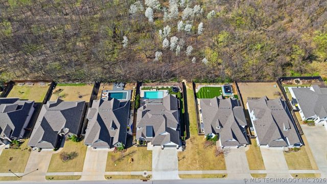 12010 S 68th East Avenue, Bixby, OK 74008