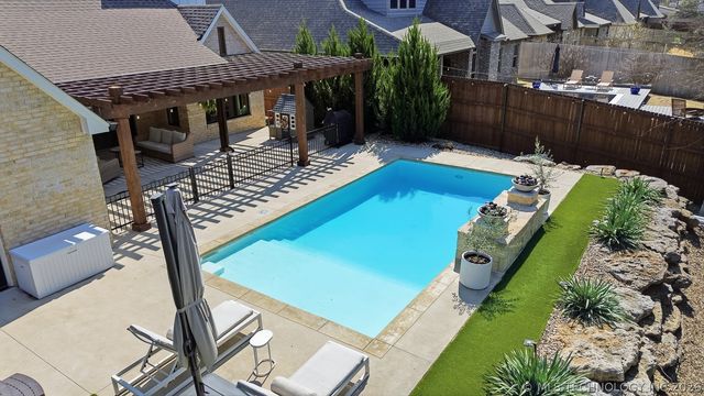 12010 S 68th East Avenue, Bixby, OK 74008