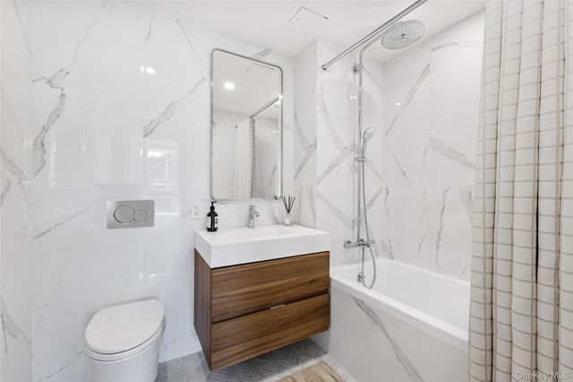 78-29 Austin Street PH2A, Forest Hills, NY 11375