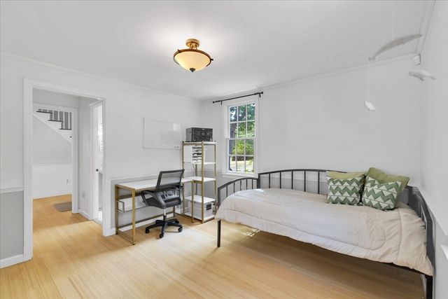 8 Winstons Path, Dennis, MA 02660