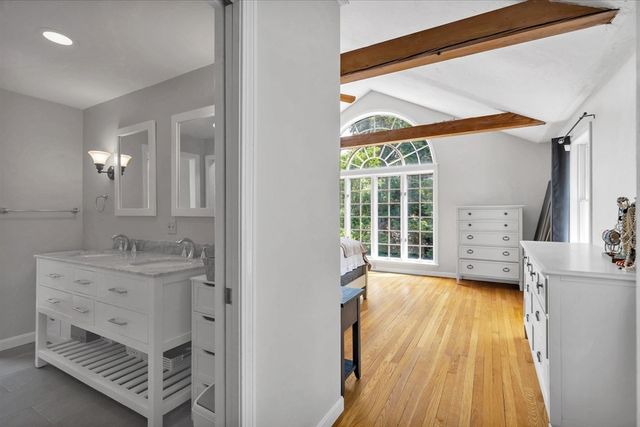 8 Winstons Path, Dennis, MA 02660