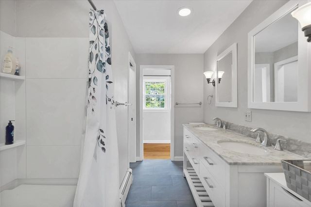 8 Winstons Path, Dennis, MA 02660