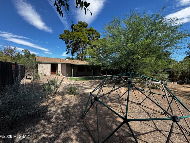 2620 N Wilson Avenue, Tucson, AZ 85719