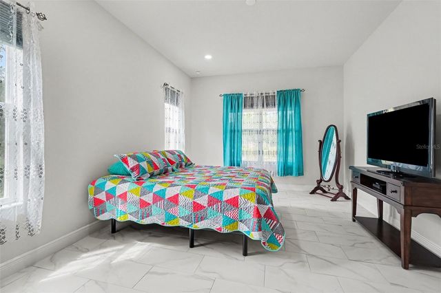 18117 PARAKEET ROAD, Weeki Wachee, FL 34614