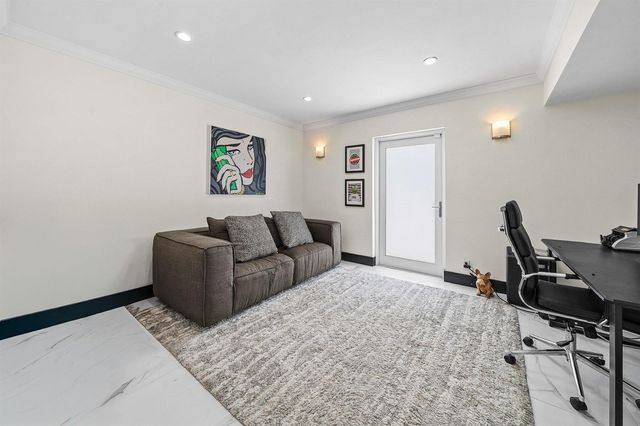 5920 NE 21st Road, Fort Lauderdale, FL 33308
