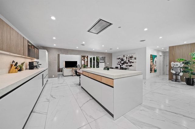 5920 NE 21st Road, Fort Lauderdale, FL 33308