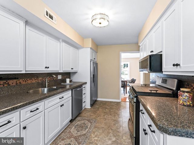 206 HARRIS DR, Sewell, NJ 08080
