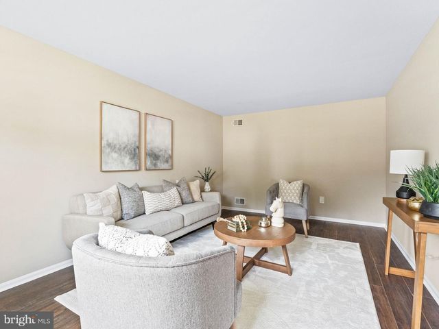 206 HARRIS DR, Sewell, NJ 08080