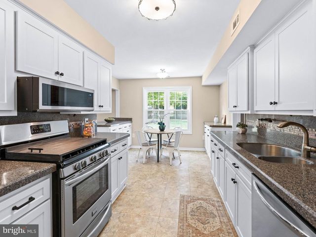 206 HARRIS DR, Sewell, NJ 08080