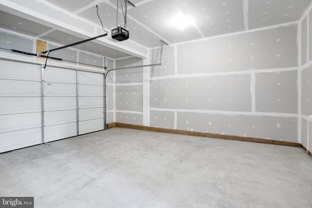 35598 PINE NEEDLE LN, Locust Grove, VA 22508