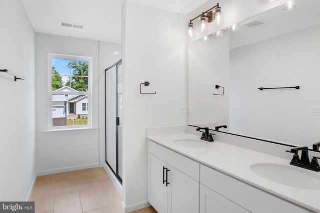 35598 PINE NEEDLE LN, Locust Grove, VA 22508