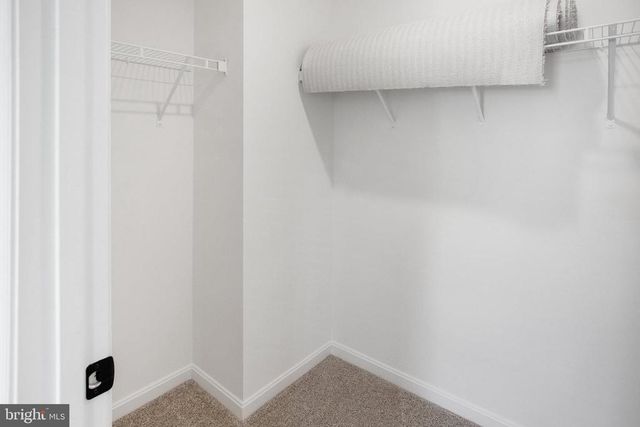 35598 PINE NEEDLE LN, Locust Grove, VA 22508