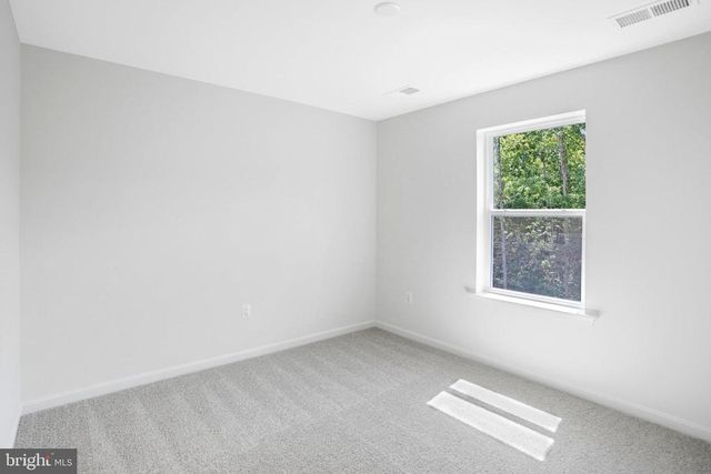 35598 PINE NEEDLE LN, Locust Grove, VA 22508