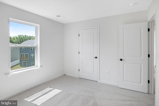 35598 PINE NEEDLE LN, Locust Grove, VA 22508