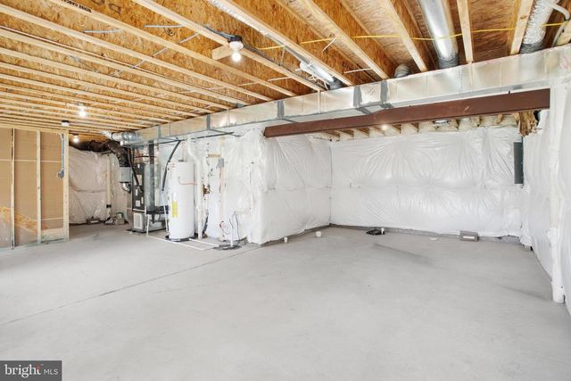 35598 PINE NEEDLE LN, Locust Grove, VA 22508