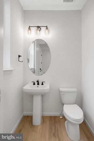 35598 PINE NEEDLE LN, Locust Grove, VA 22508