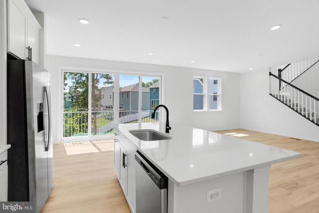 35598 PINE NEEDLE LN, Locust Grove, VA 22508