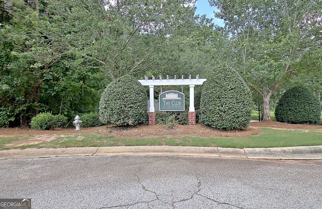 205 Hedgewick Way, Tyrone, GA 30290