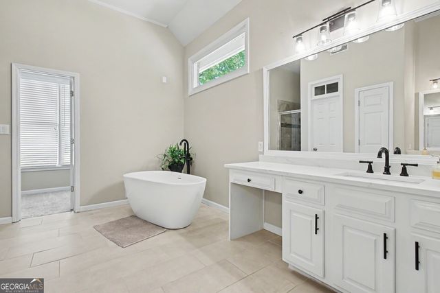 205 Hedgewick Way, Tyrone, GA 30290