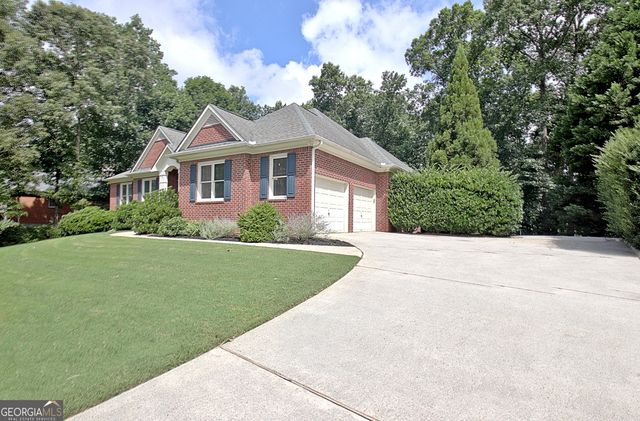 205 Hedgewick Way, Tyrone, GA 30290