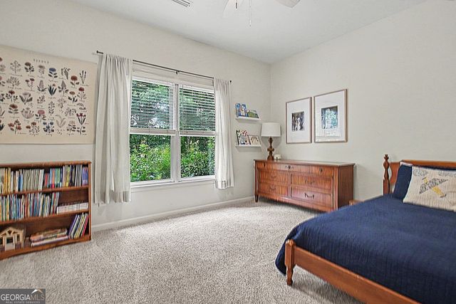 205 Hedgewick Way, Tyrone, GA 30290