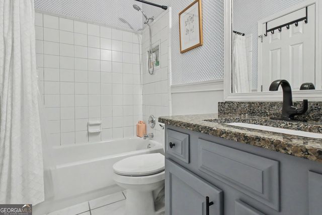 205 Hedgewick Way, Tyrone, GA 30290