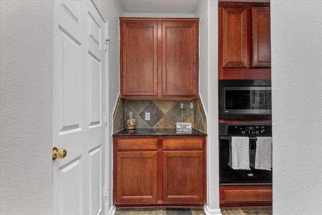 6507 Quiet Pointe Drive, Spring, TX 77389