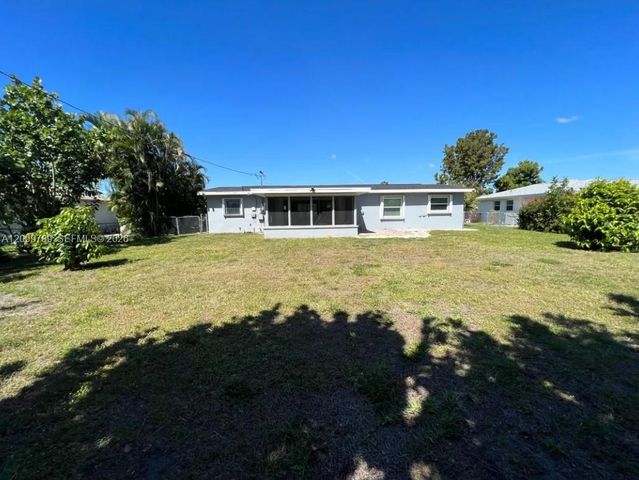 5221 York Court 0, Cape Coral, FL 33904