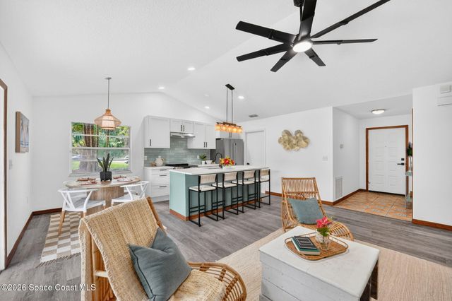 1569 Hayworth Circle NW, Palm Bay, FL 32907