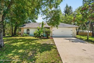 1569 Hayworth Circle NW, Palm Bay, FL 32907
