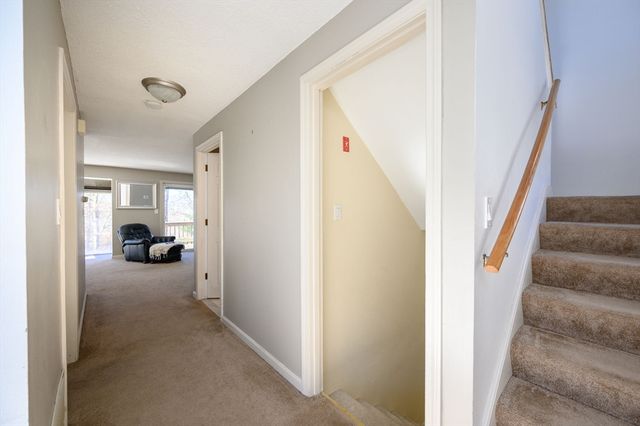 5 Harbor Hill Dr 5, Bourne, MA 02532