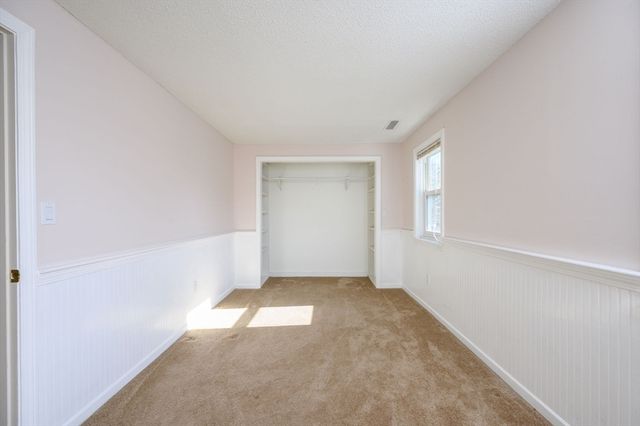 5 Harbor Hill Dr 5, Bourne, MA 02532