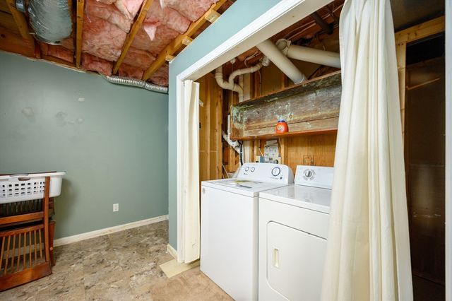 5 Harbor Hill Dr 5, Bourne, MA 02532