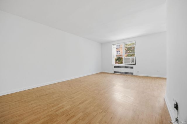 105-24 67 Avenue 3D, Forest Hills, NY 11375