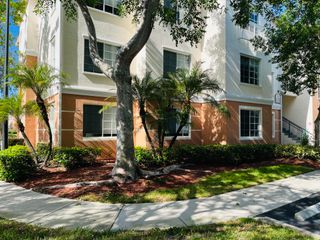 6101 Myrtlewood Circle W, Palm Beach Gardens, FL 33418