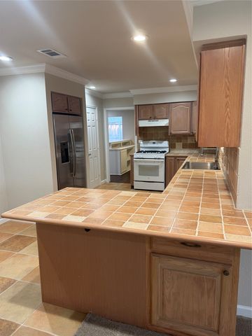 7254 Edgerton Drive, Dallas, TX 75231