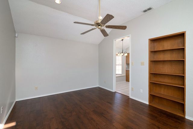 6813 Aimpoint Drive, Plano, TX 75023