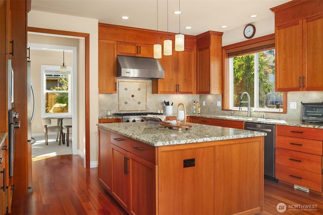 9815 224th Street SW, Edmonds, WA 98020