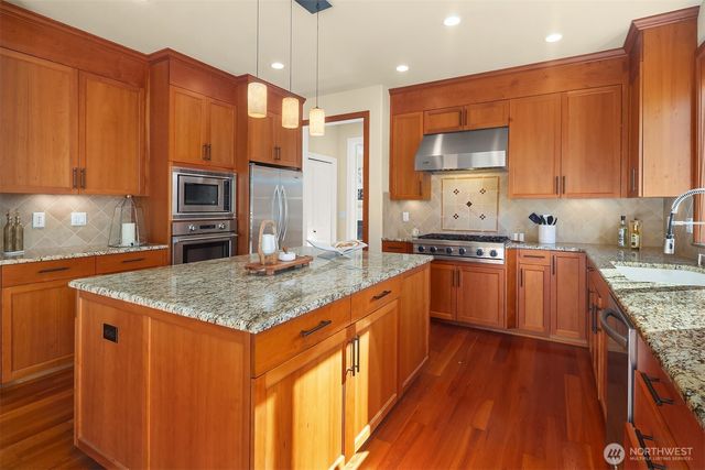 9815 224th Street SW, Edmonds, WA 98020
