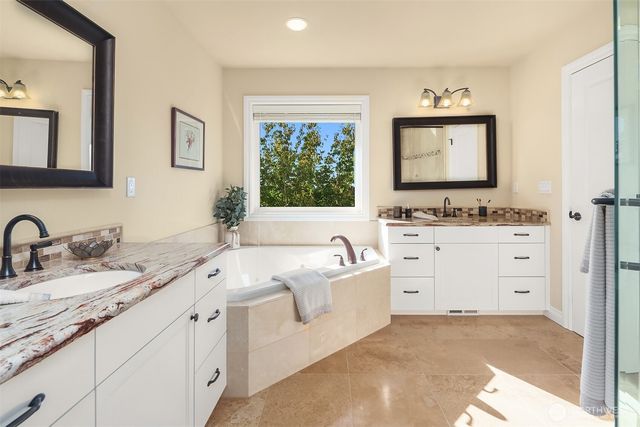 9815 224th Street SW, Edmonds, WA 98020