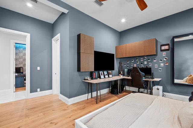 2350 NW 43rd Street, Boca Raton, FL 33431