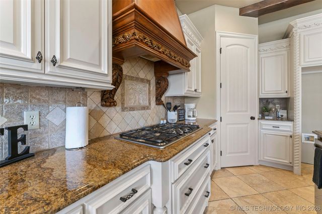 11319 S College Avenue, Tulsa, OK 74137