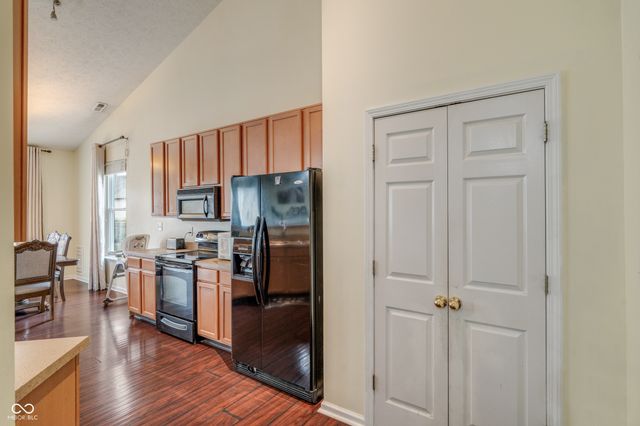 1184 Turfway Drive, Avon, IN 46123